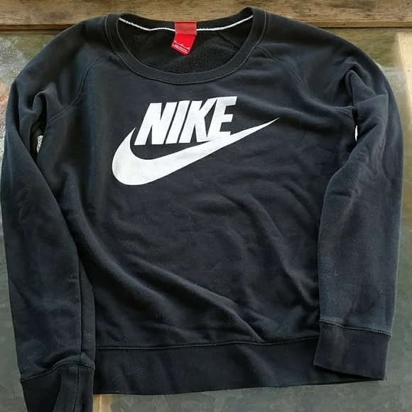 Nike Sweatshirt - Picture 2 of 4